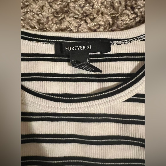 2 in 1. Tank crop tops. Black & white stripper + solid sky blue. 🩵🤍🖤 - Picture 7 of 9